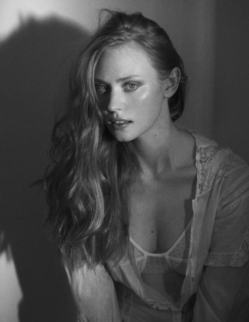 waywarddaughter95:  She’s just really gorgeous    PRETTY GIRL