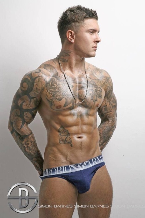 confessionsofmydirtymind:  Andrew England 