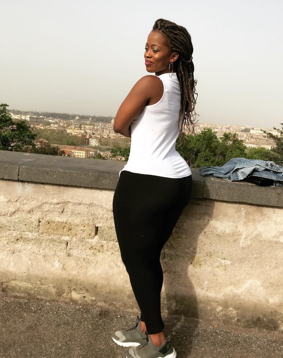 kingjazziedad:  DeliciouslySexy. Curvy. BootiDelicious Mami.       Ms Corazon_Kwamboka.
