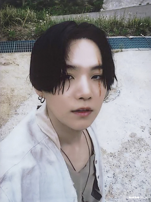 NOT 1 BUT 8 AGUST D EXCLUSIVE POLAROID SELFIES FROM DAECHWITA MV SET!!