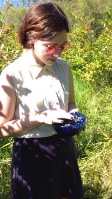 spencerofspace:  Blueberry picking ❤️