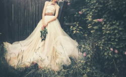 tbdressfashion:  WEDDING DRESS