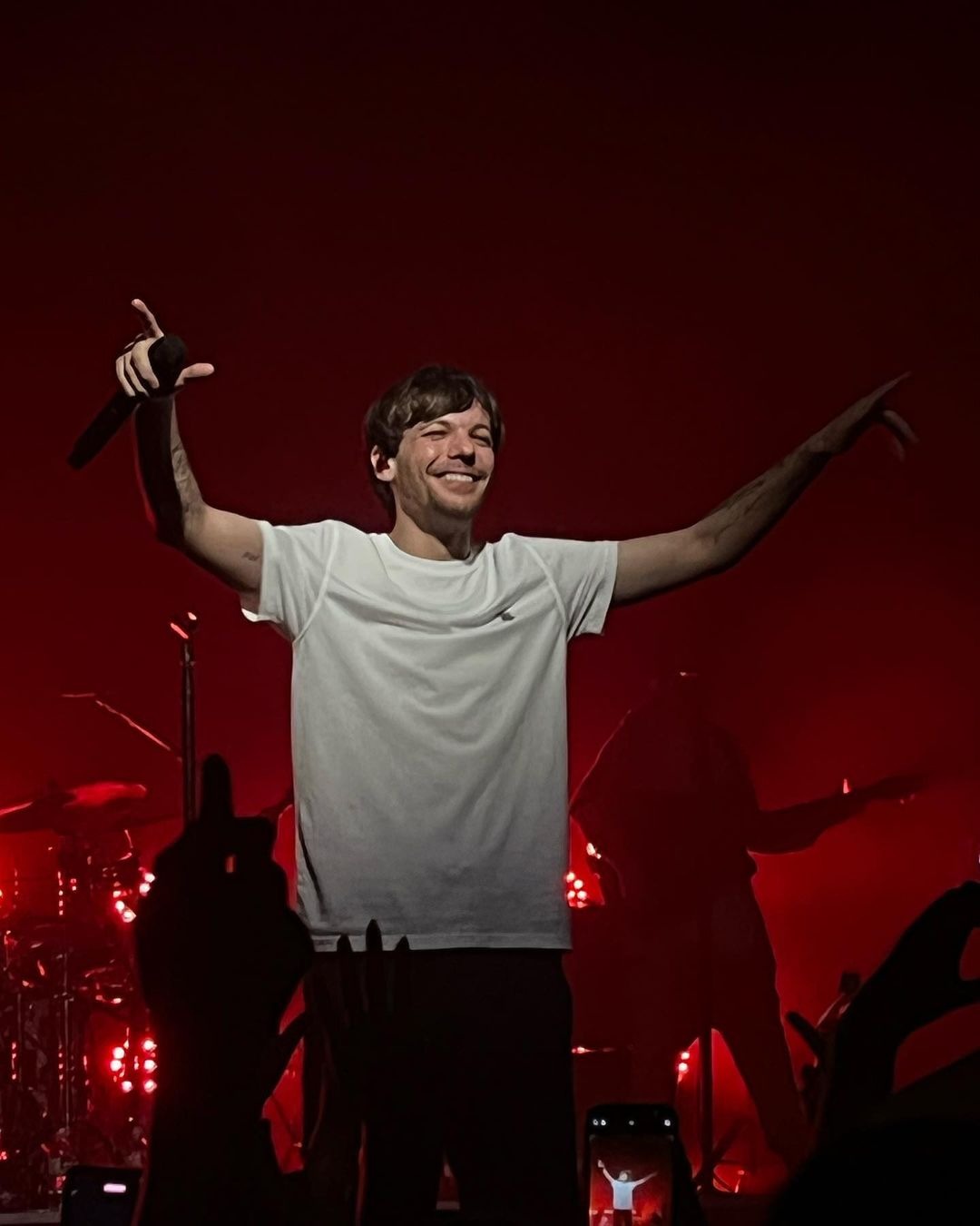 HL DAILY — Louis Tomlinson World Tour: Portland, Night 2. (7