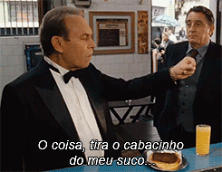sorte-no-humor:  laranja tem BAGAÇO 