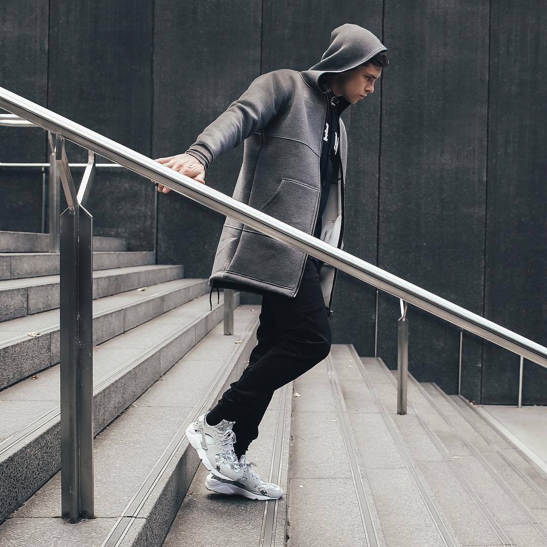 mxdvs:  Extented Hooded Sweater Save 10% with the code: MaxDavisIloveugly.net 