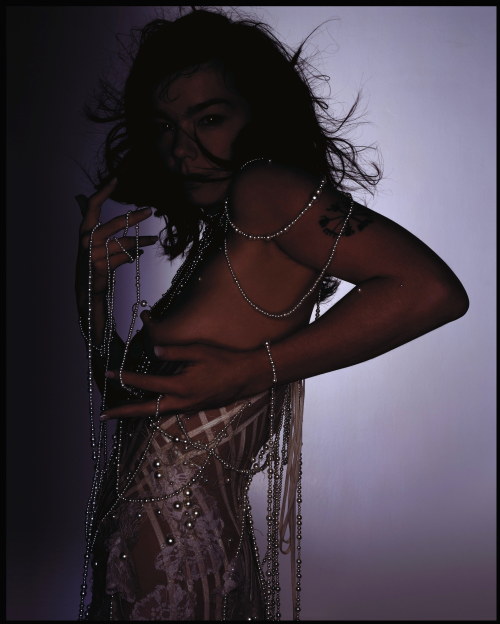 warmthestcord:  Björk - Pagan Poetry - Nick Knight 