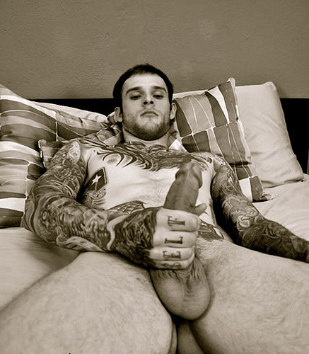 hairymacho:  http://hairymacho.tumblr.com