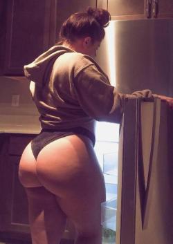 pawgworship2:  Late Night Snack