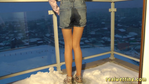 XXX pee-fetish:  Beatrice wetting her short jeans photo