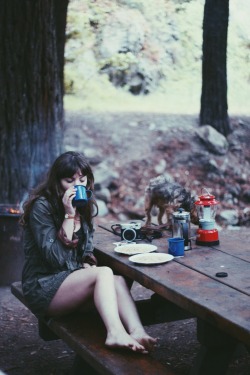 gravitysex:  jessica-leilani:  Campsite breakfast.