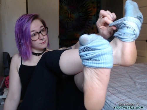footpunkz:NEW MODEL ALERT! - Yeah, its been a while, but holy shit, is she a keeper. Met a few weeks