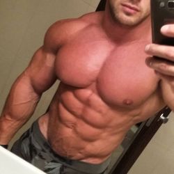 thick.muscular.sexy.guys