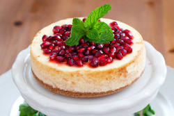 in-my-mouth:  Pomegranate Cheesecake 