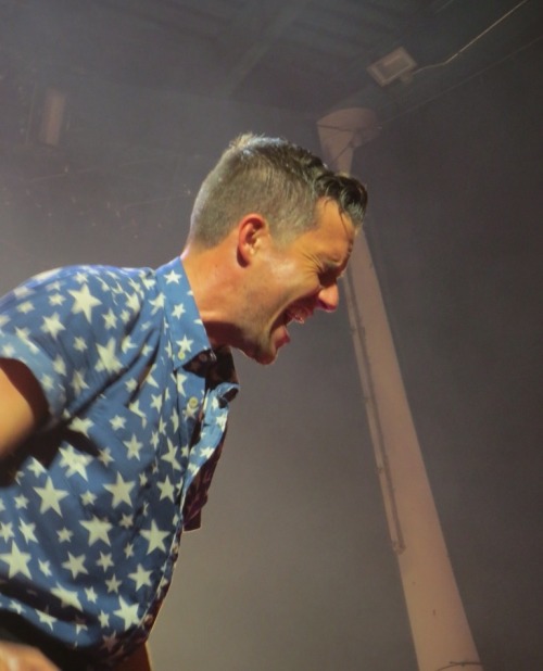 kdlew78:  Just how sharp are your teeth? (my photo) 