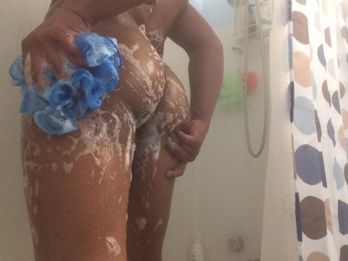 santanasfantasy:  Meal 👅    Submit pics & videos 😈