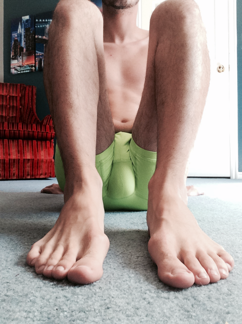 charliespornblog:  More pics of my feet! Size 12" 20 years old, 5'11"