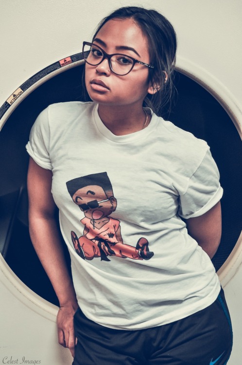 lionheartedsubstance: delamind:‘Wash Day’ Photographer IG: celestamemoir  Model: Cassie 