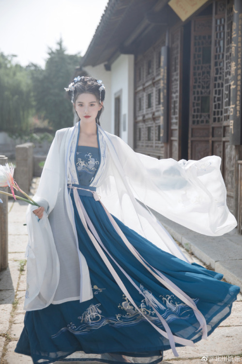 Chinese hanfu by 北川婠婠