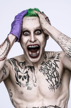 withgreatpowercomesgreatcomics:  First Official Look At Jared Leto As ‘The Joker’ In Suicide Squad