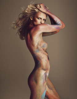 naked-models:  Edita Vilkeviciute