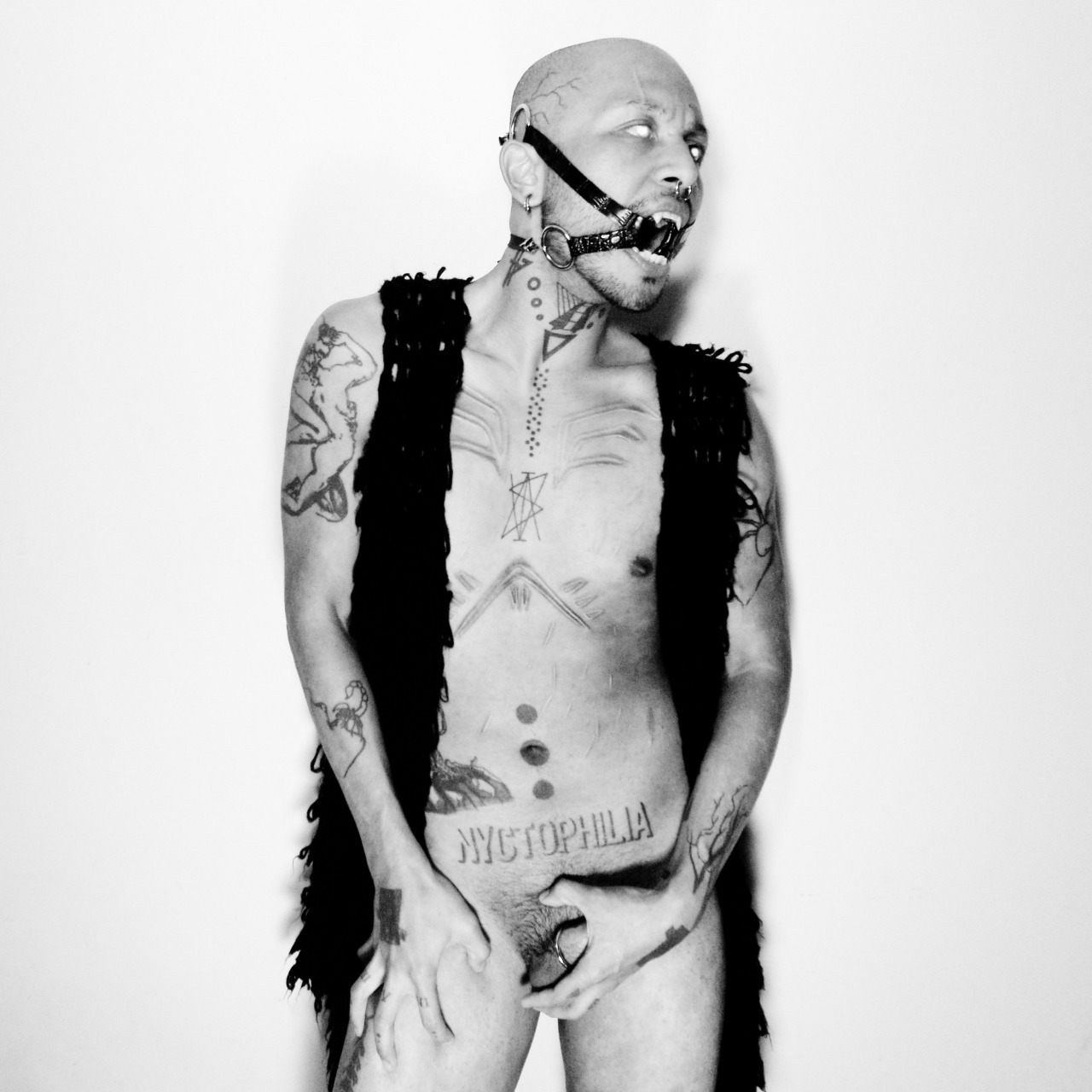 hunter-vain:  VV13 by HunterVain https://www.instagram.com/huntervain/ 
