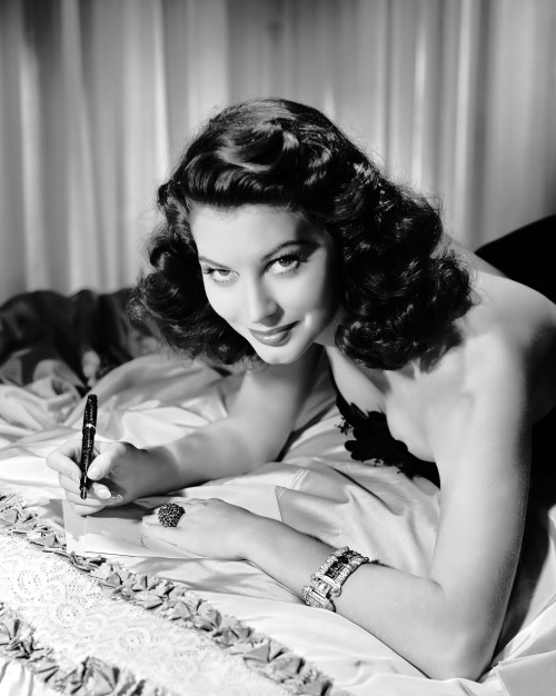 Porn Ava Gardner by Clarence Sinclair Bull, portrait photos