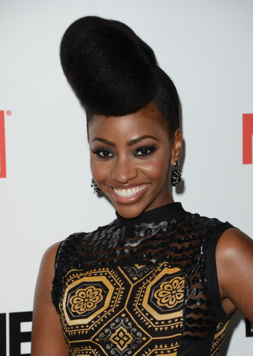 bigblackdong4u:  heavenrants: Teyonah Parris Has The Flyest Hair On The Red Carpet I’m in love. Watching Chiraq again because of her.