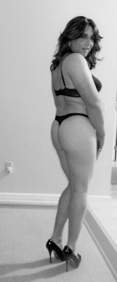 sheplacementslut:  Does being a sissy slut make my ass look big?   release,your gurl
