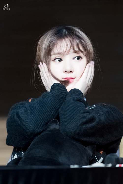 gfriendunited:© 은하수닷컴‏ | do not edit (1/2)