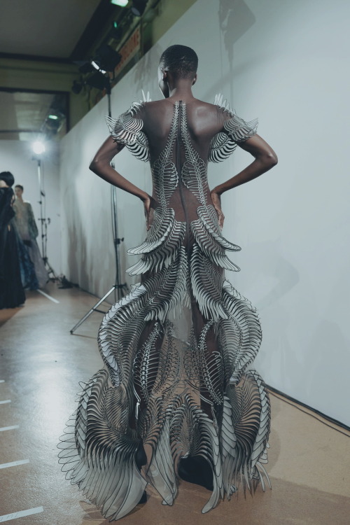 Iris van Herpen / Spring 2020 / Couture Backstage