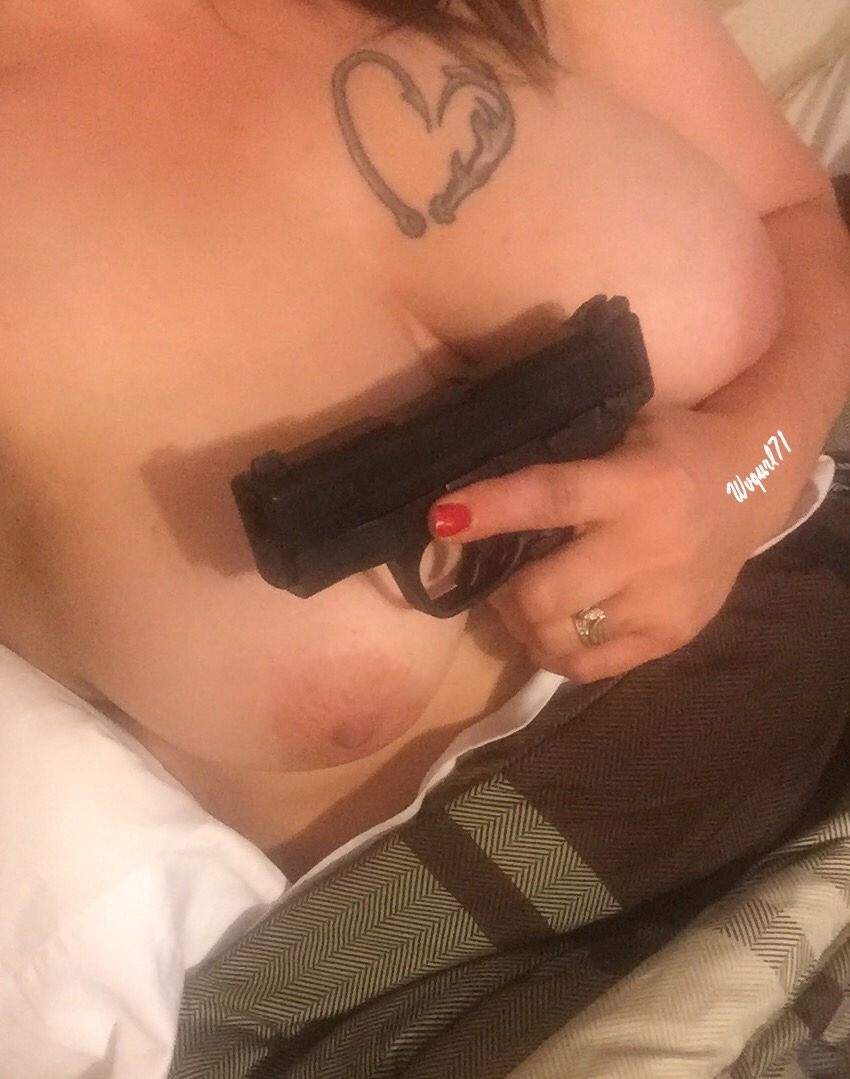 wvgurl71:  sassysexymilf:  wvgurl71:Birthday girl with the birthday present as requested…have