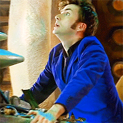 licensed-to-ruffle-dat-hair:rundalek:The 10th Doctor in Time Crash.I love time crash to death
