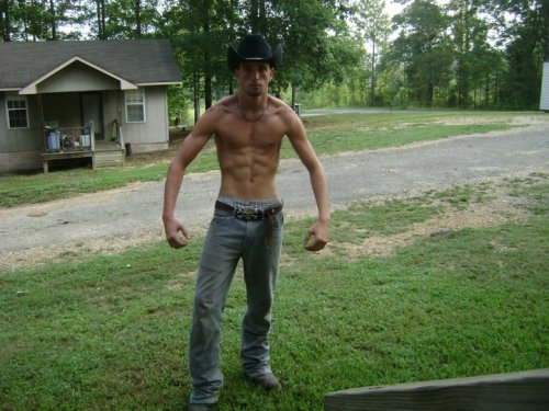 myfavebeautifulmen:  Country boys are like Lay’s potato chips… you can’t eat just one!  Yee Yee!!!