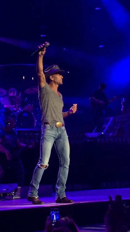 Check out some of my pics of Tim McGraw - Shotgun Rider Tour at Molson Amp last night! Enjoy!