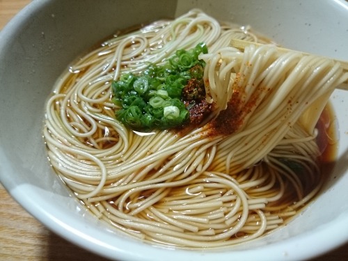 udonangya:  煮麺、自宅にて。 Hot somen soup at my home