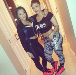 neenablanco:  JessMolli &amp; SuzzieBella