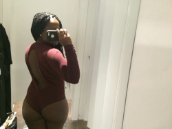 thicknights:  Anonymous kik submission hopefully