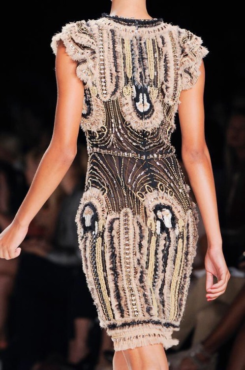 color-junkie:  Naeem Khan SS 2014 