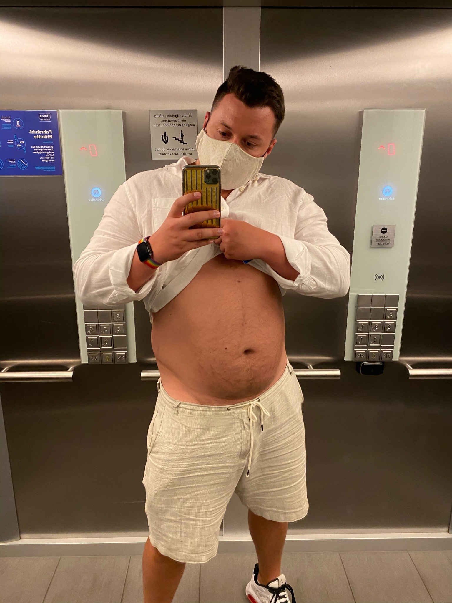 athlethick:Underwear: optionalFace mask: mandatory. Hoe but make it basic human life decency. 