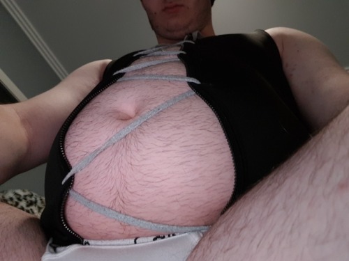 Porn Pics chubbyhouseboyatyourservice:  When your girdle