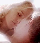 stellagibson:  Gillian Anderson aka the most kissable person I’ve ever known  ↳