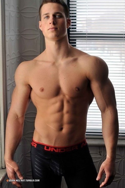 damn-hes-hot:  DAMN HE’S HOT! Follow for daily pics of hot men - https://damn-hes-hot.tumblr.com/