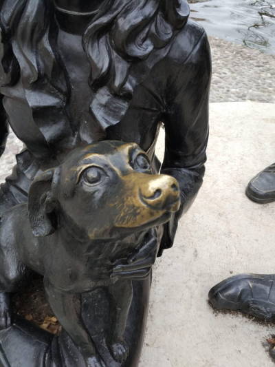 feytouched:don&rsquo;t talk to me i&rsquo;m thinking about dog statues turned