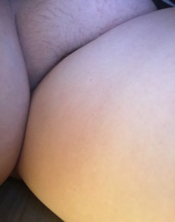 alice-is-wet:  sleepy upskirt of my stoned-ass