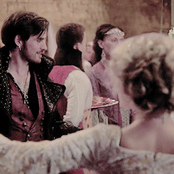 arthurpenhaligons:Emma holding Killian’s hook while they dance.
