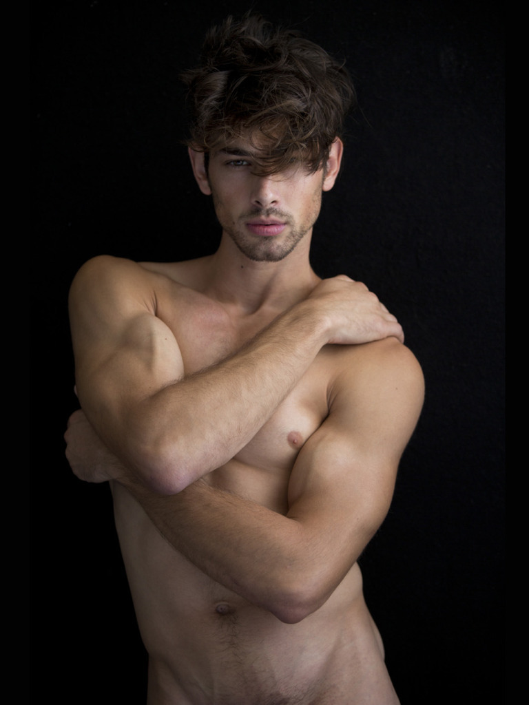 shuian6685:  (via Introducing portrait of Stephen Brenna by Karl Simone) 