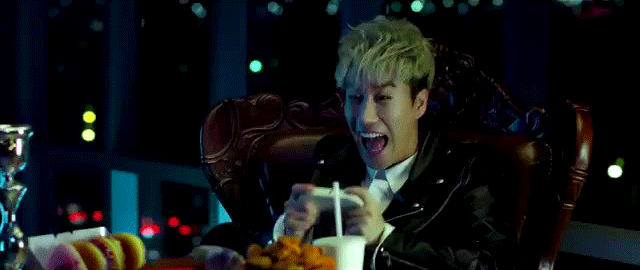 thegifmill:  San E reaction shots.