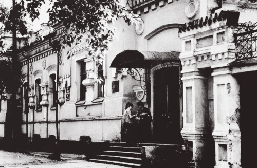 imperial-russia: The main entrance to the Ipatiev House in Ekaterinburg, where the last Russia Imper