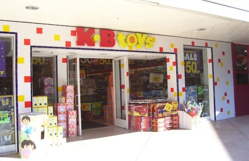 beardedmrbean: mallrat1997:A few 90s mall stores (source, with additional pictures) I’m old