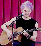 celmmings:   celmmings:  lilac michael appreciation  noa’s holidays presents: ♡